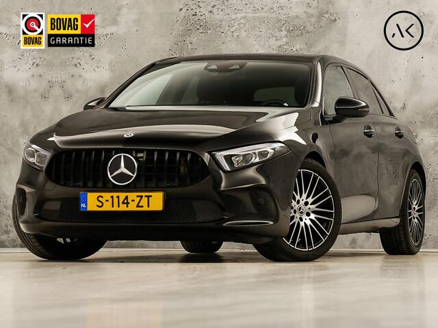 Mercedes-Benz A-KLASSE 200 AMG Sport 163Pk Automaat (PANORAMADAK, APPLE CARPLAY, GROOT NAVI, SFEERVERLICHTING, CAMERA, SPORTSTOELEN, LEDER, GETINT GLAS, STOELVERWARMING, NIEUWSTAAT)