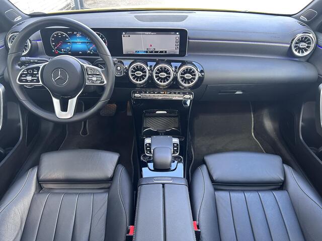 Mercedes-Benz A-KLASSE 220 Launch Edition Premium Plus | Panoramadak | Burmester | Stoelverwarming