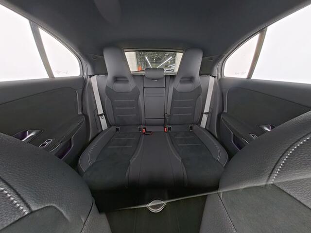 Mercedes-Benz A-KLASSE 250 e AMG Plug-In Hybride AMG Line | Night Pakket | Ledkoplampen | Parkeerpakket met achteruitrijcamera | Stuur en Stoelverwarming | 19 Inch AMG Velgen. Inclusief 24 maanden Mercedes-Benz Certified garantie voor Europa. – foto 7