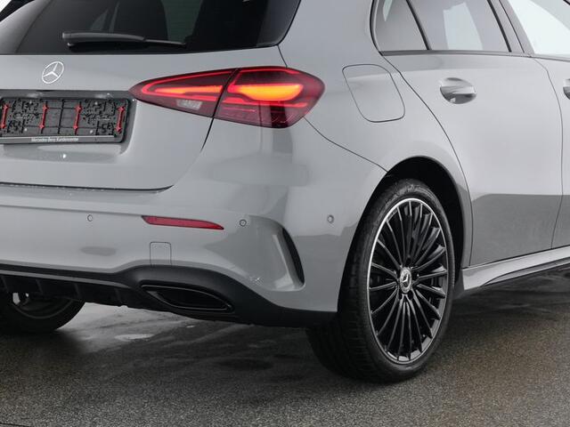 Mercedes-Benz A-KLASSE 250 e AMG Plug-In Hybride AMG Line | Night Pakket | Ledkoplampen | Parkeerpakket met achteruitrijcamera | Stuur en Stoelverwarming | 19 Inch AMG Velgen. Inclusief 24 maanden Mercedes-Benz Certified garantie voor Europa. – foto 9