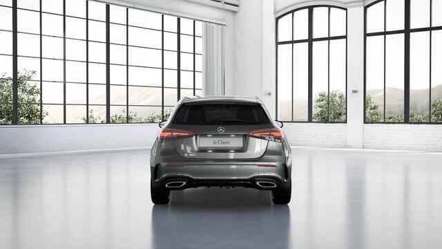 Mercedes-Benz A-KLASSE 180 Business Solution AMG | Panoramadak | Premium Plus | Nightpakket | 19" Multispaak AMG velgen | Stoelverwarming | 360° Camera | HUD |