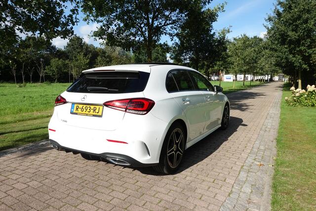 Mercedes-Benz A-KLASSE 200 Business Solution AMG | Panorama dak | Sfeerverlichting | Memory | Stoelverwarming | BTW |