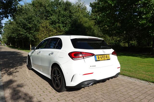 Mercedes-Benz A-KLASSE 200 Business Solution AMG | Panorama dak | Sfeerverlichting | Memory | Stoelverwarming | BTW |