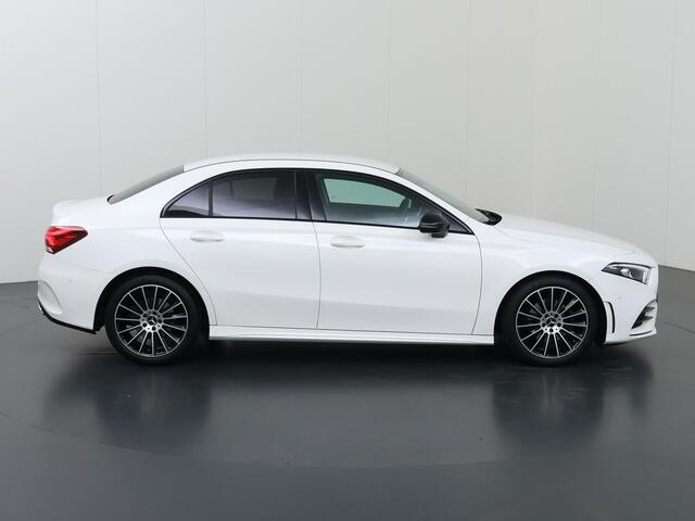 Mercedes-Benz A-KLASSE 200 Business Solution AMG | Night | Achteruitrijcamera | Sfeerverlichting | Privacybeglazing | Stoelverwarming | Apple Carplay | – foto 6