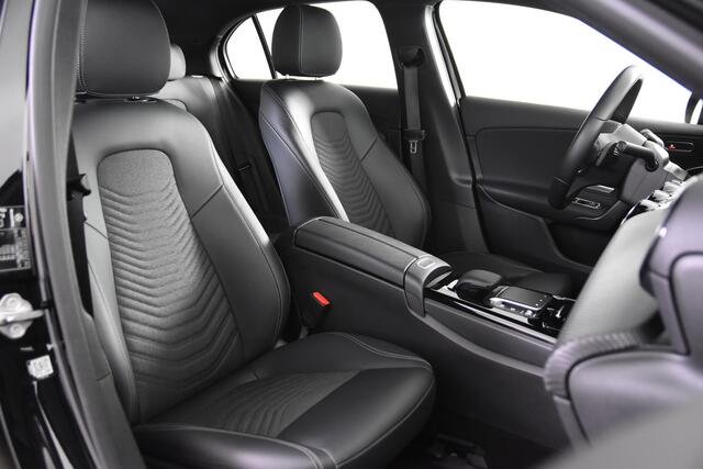 Mercedes-Benz A-KLASSE 180 *1ste Eigenaar*Leer*Stoelverwarming*Navigatie*