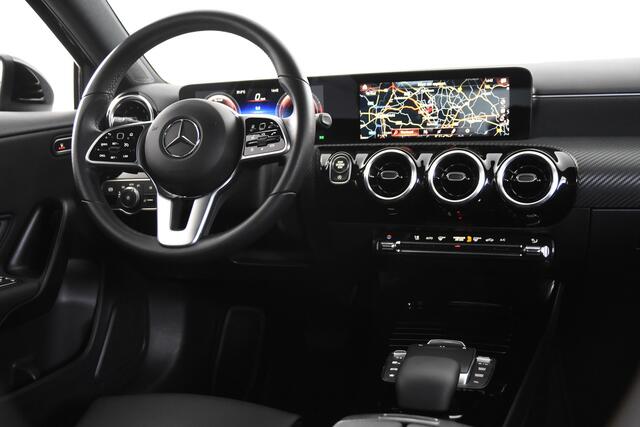 Mercedes-Benz A-KLASSE 180 *1ste Eigenaar*Leer*Stoelverwarming*Navigatie*