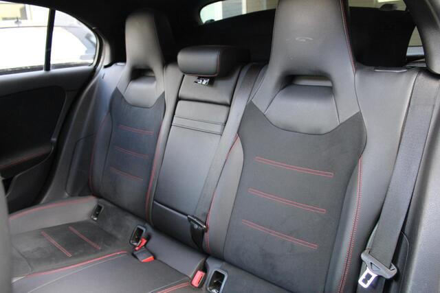 Mercedes-Benz A-KLASSE 180 d | AMG | Night Pakket | Panorma