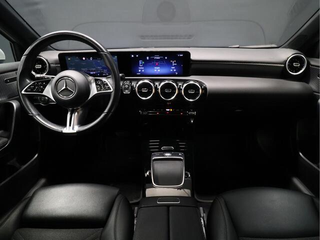 Mercedes-Benz A-KLASSE 180 Business Line [SCHUIFKANTELDAK, 360 CAMERA, STOELVERWARMING, CRUISE CONTROL, DIGITAL DASH, CLIMATE CONTROL, BLUETOOTH, NAVIGATIE, LED, NIEUWSTAAT]