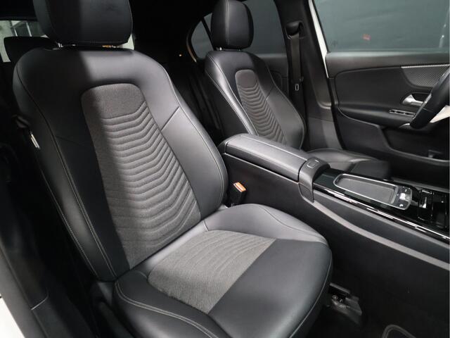 Mercedes-Benz A-KLASSE 180 Business Line [SCHUIFKANTELDAK, 360 CAMERA, STOELVERWARMING, CRUISE CONTROL, DIGITAL DASH, CLIMATE CONTROL, BLUETOOTH, NAVIGATIE, LED, NIEUWSTAAT]