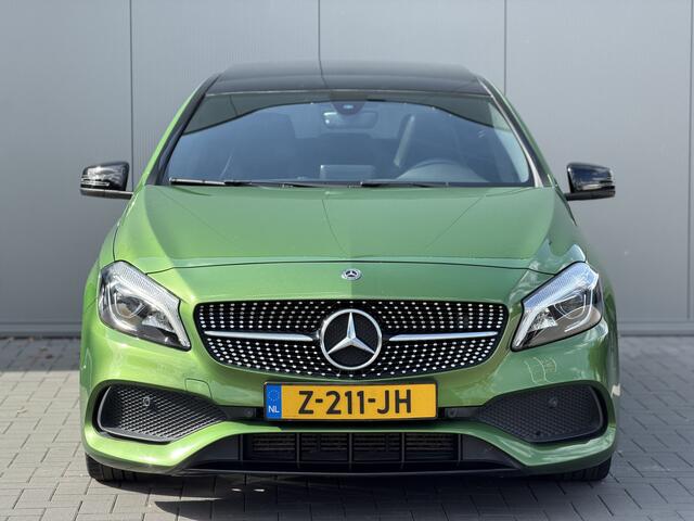 Mercedes-Benz A-KLASSE 180 AMG Night | Panorama | 18" | Camera | Dealeronderhouden !