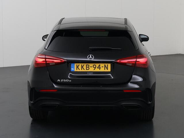 Mercedes-Benz A-KLASSE 250 e Business Solution AMG | Panoramaschuifdak | AMG Plus Line | Head up | Nightpakket | 19 inch AMG-velgen |