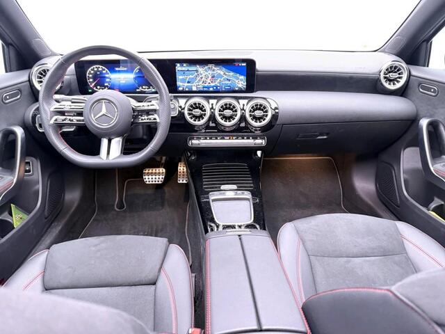 Mercedes-Benz A-KLASSE 250 e Business Solution AMG