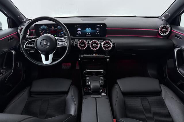 Mercedes-Benz A-KLASSE 250 e Business Solution AMG Limited (PANORAMADAK, SFEERVERLICHTING, BURMEISTER, CAMERA, SFEERVERLICHTING, STOELVERWARMING)