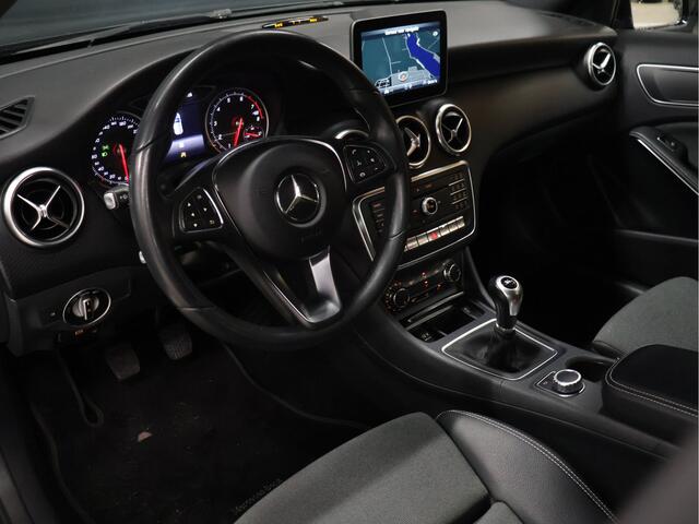 Mercedes-Benz A-KLASSE 180 BlueEFFICIENCY Business [CRUISECONTROL, STOELVERWARMING, CAMERA, PDC V+A, CLIMATE CONTROL, BLUETOOTH, LEDER STUURWIEL, RADIO, LED, NIEUWSTAAT]