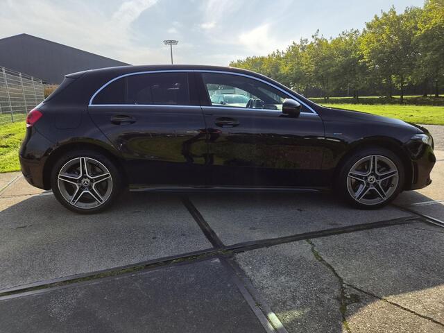 Mercedes-Benz A-KLASSE 250 e Business Solution AMG Limited