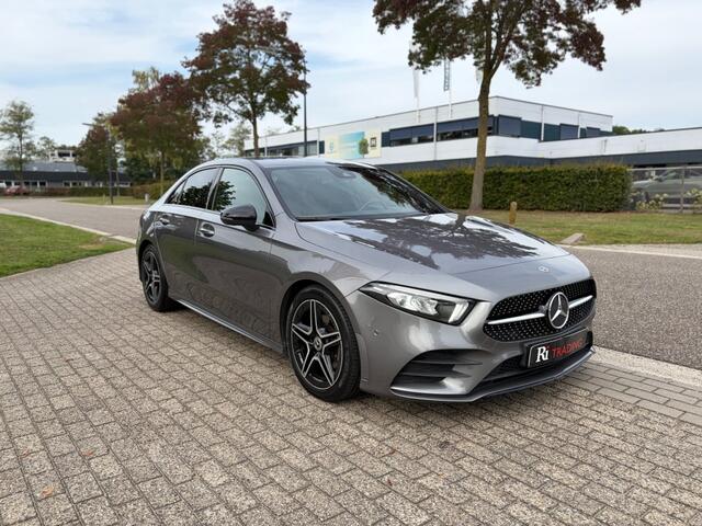 Mercedes-Benz A-KLASSE 200 AMG Night Pakket Navi Led