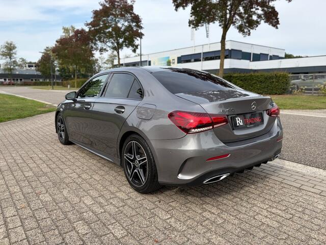 Mercedes-Benz A-KLASSE 200 AMG Night Pakket Navi Led