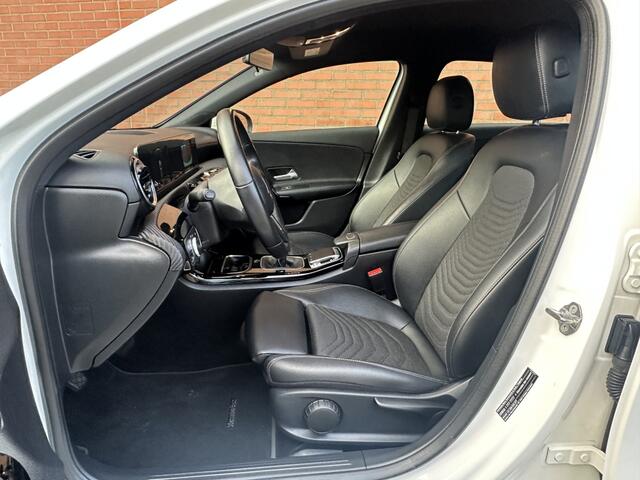 Mercedes-Benz A-KLASSE Progressive Camera Navigatie Half leder Sportstoelen