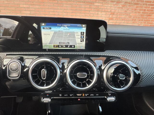 Mercedes-Benz A-KLASSE Progressive Camera Navigatie Half leder Sportstoelen