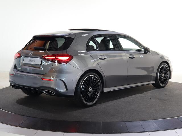 Mercedes-Benz A-KLASSE 180 Business Solution AMG | Panoramaschuifdak | Head-up display | Premium Plus pakket | Nightpakket | 360° camera | Dodehoekassistent |