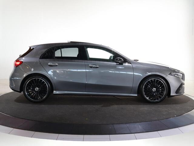 Mercedes-Benz A-KLASSE 180 Business Solution AMG | Panoramaschuifdak | Head-up display | Premium Plus pakket | Nightpakket | 360° camera | Dodehoekassistent |