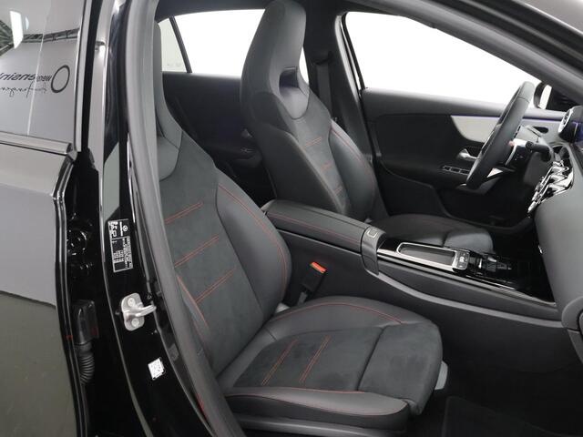 Mercedes-Benz A-KLASSE 180 Business Solution AMG | Panoramaschuifdak | Premium plus | Head-Up | Stoelverwarming | Achteruitrijcamera | MULTIBEAM LED |