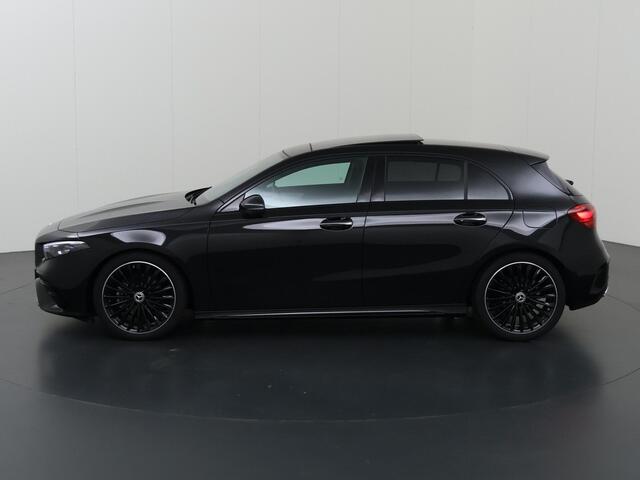 Mercedes-Benz A-KLASSE 180 Business Solution AMG | Panoramaschuifdak | Premium plus | Head-Up | Stoelverwarming | Achteruitrijcamera | MULTIBEAM LED |