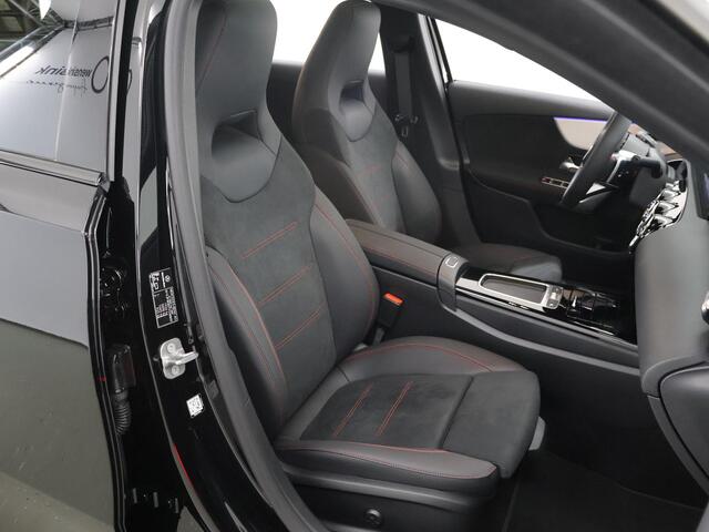 Mercedes-Benz A-KLASSE 180 Business Solution AMG | Panoramaschuifdak | Premium plus | Head-Up | Stoelverwarming | Achteruitrijcamera | MULTIBEAM LED |