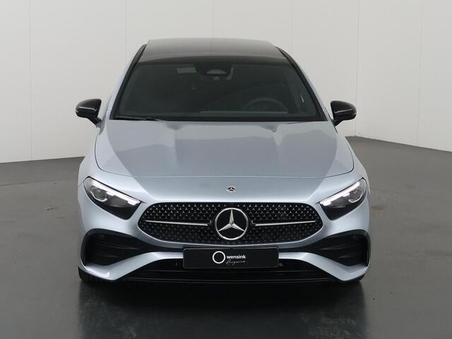 Mercedes-Benz A-KLASSE 180 Business Solution AMG | Panoramaschuifdak | Stoelverwarming | Achteruitrijcamera | MULTIBEAM LED |