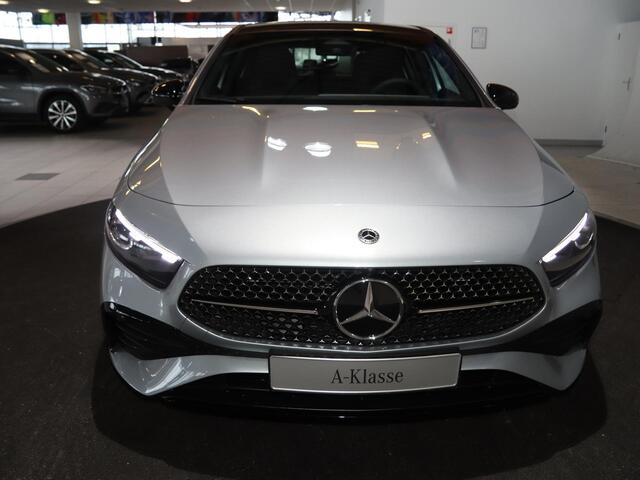 Mercedes-Benz A-KLASSE 180 Business Solution AMG | Panoramaschuifdak | Stoelverwarming | Achteruitrijcamera | MULTIBEAM LED |