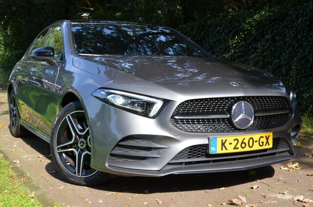 Mercedes-Benz A-KLASSE 250 e Business Solution AMG Limited Automaat/Led/Navi/Pdc/Ecc/Panoramadak/Achteruitrijcamera/Stoelverwarming/Cr-Controle/Privacy-Glass/Lmv/18-Inch Lmv/ Elektrisch verstelbare voorstoelen met geheugenfunctie