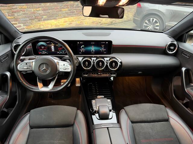 Mercedes-Benz A-KLASSE 180 Business Solution AMG Trekhaak Camera