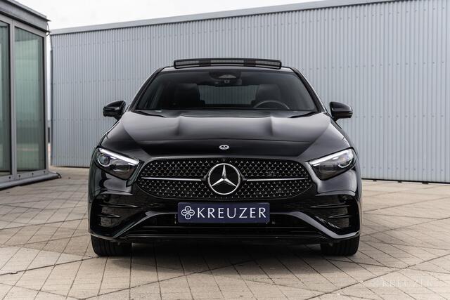 Mercedes-Benz A-KLASSE 250e AMG Line | 9.900KM | Panorama | Memory | 360 Camera | Sfeerverlichting
