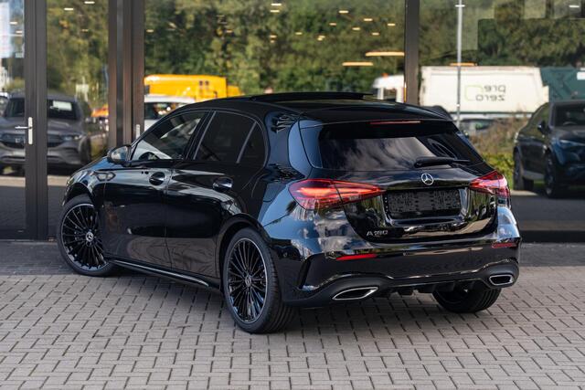 Mercedes-Benz A-KLASSE 180 Business Solution AMG | Panoramaschuifdak | Premium Plus | Nightpakket | 19"Multispaak AMG velgen | Stoelverwarming | 360° camera | Head-up display |