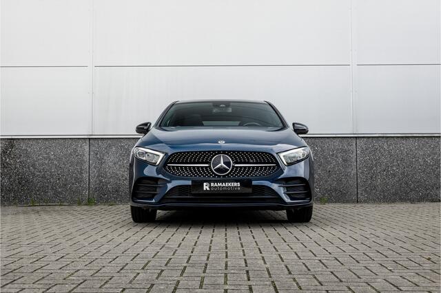 Mercedes-Benz A-KLASSE 250 e AMG Line Pano / Sfeerverlichting / Carplay / Night Pakket / 18inch /