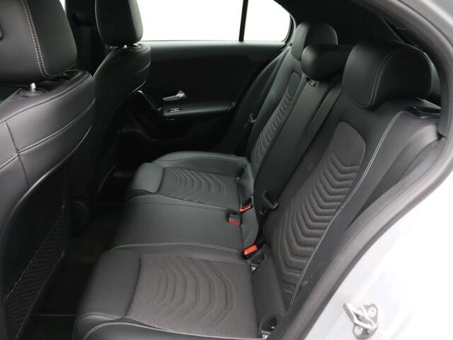 Mercedes-Benz A-KLASSE 160 Style | Handgeschakeld | Led verlichting | Achteruitrij camera | Cruise control | Inclusief 24 maanden MB Certified garantie voor Europa. garage-sale