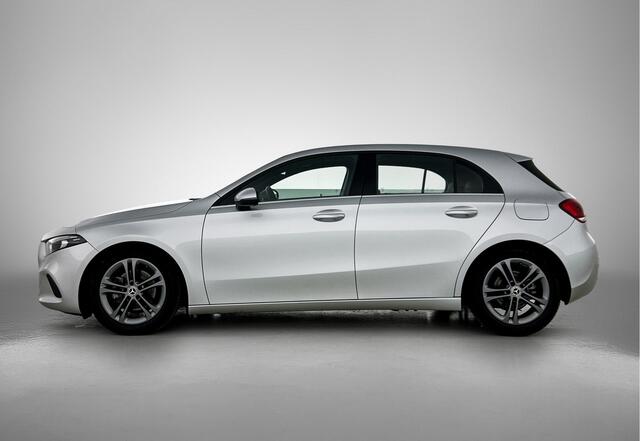Mercedes-Benz A-KLASSE 160 Style | Handgeschakeld | Led verlichting | Achteruitrij camera | Cruise control | Inclusief 24 maanden MB Certified garantie voor Europa. garage-sale