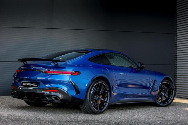 Mercedes-Benz AMG-GT 63 4MATIC+ | Premium Plus | Rijassistentiepakket Plus | AMG Nightpakket II | AMG Carbon Exterieur Pakket | AMG Aerodynamica Pakket | AMG Keramisch Remsysteem | AMG Performance Sportstoelen | 2+2 Concept met Neerklapbare Achterbank | Liftsysteem Vooras