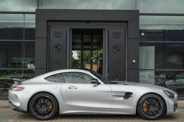 Mercedes-Benz AMG-GT GTR 4.0 V8 585pk R NLauto Keramisch Bucket seats Carbonpakket Burmester Camera DAB CommandOnline
