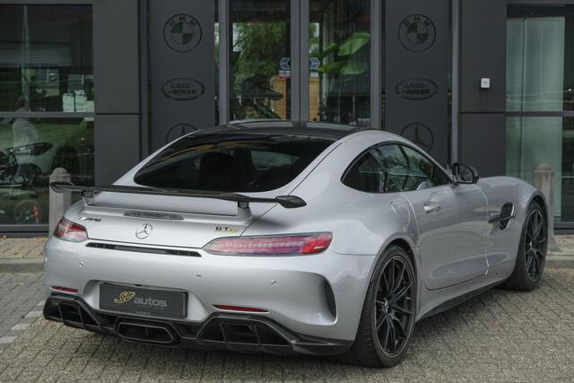 Mercedes-Benz AMG-GT GTR 4.0 V8 585pk R NLauto Keramisch Bucket seats Carbonpakket Burmester Camera DAB CommandOnline