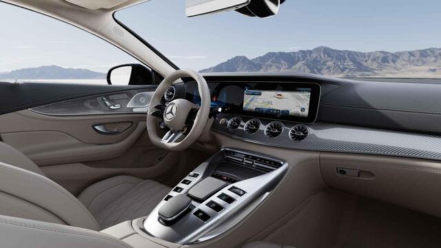 Mercedes-Benz AMG-GT 4-Door Coupe AMG 43 4MATIC+ Premium Plus | AMG Night | Glazen dak | Burmester | 5-zits | Softclose | Carbon inleg | Sportuitlaat | 21" lichtmetalen velgen |