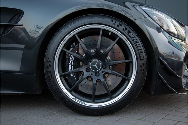 Mercedes-Benz AMG-GT R 4.0 R GTR Pro 1/750 | (ExportPrice) | Ceramic | Burmester | Dealer maintenance | AMG Track Pace | Carbon | ACC | Alcantara | Keyless-Go | Side Assist | 19''/20" | Alarm.