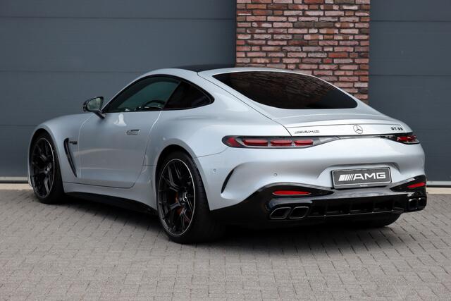 Mercedes-Benz AMG-GT AMG 63 4MATIC+ Coupé | Keramisch | Carbon | AMG Dynamic+ | Achterasbesturing | Panoramadak | Performance-Stoelen | Multicountourstoelen | Burmester | Distronic+ |