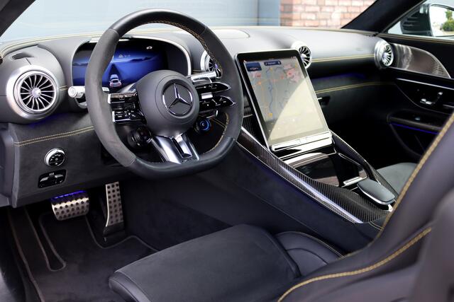 Mercedes-Benz AMG-GT AMG 63 4MATIC+ Coupé | Keramisch | Carbon | AMG Dynamic+ | Achterasbesturing | Panoramadak | Performance-Stoelen | Multicountourstoelen | Burmester | Distronic+ |