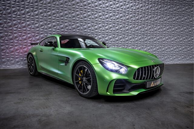 Mercedes-Benz AMG-GT 4.0 R | Carbon | Burmester | Magno