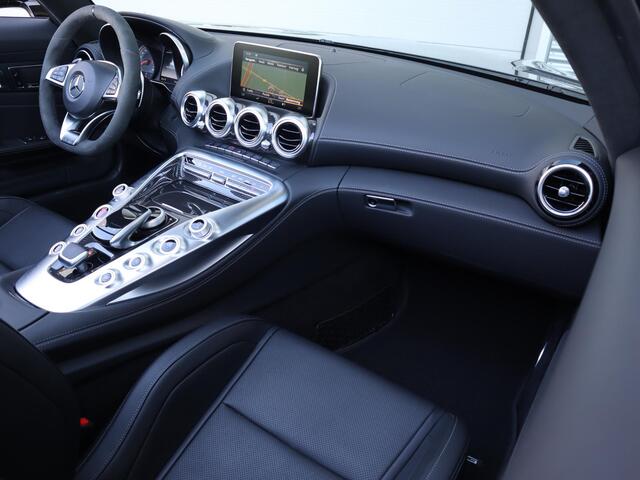 Mercedes-Benz AMG-GT Roadster 4.0 C