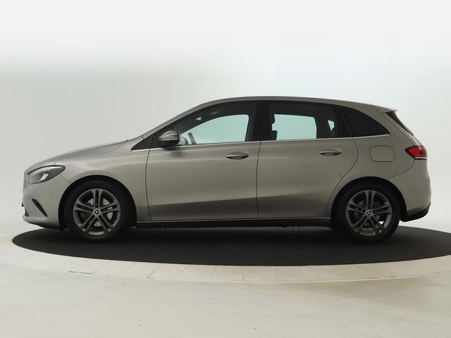 Mercedes-Benz B-KLASSE 180 Advantage | Led koplampen | Achteruitrijcamera | Spiegelpakket | EASY PACK achterklep | Inclusief 24 maanden MB Certified garantie voor Europa.