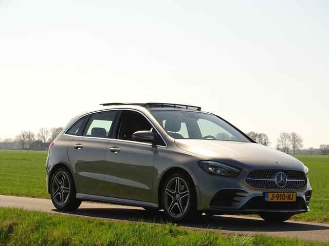 Mercedes-Benz B-KLASSE 200 AMG-Line |Schuifdak|Elektr.Trkhk| 360 Cam|Cruise| Apple Carplay Android Auto | NL-auto | NAP |