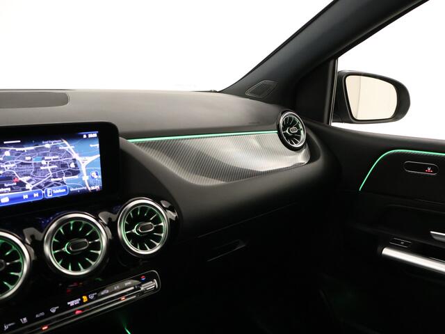 Mercedes-Benz B-KLASSE 180 AMG Line | Sfeerverlichting | Carplay | Stoelverwarming | Keyless Go | Parkeerpakket met Camera | Inclusief 24 maanden Mercedes-Benz Certified garantie voor Europa.