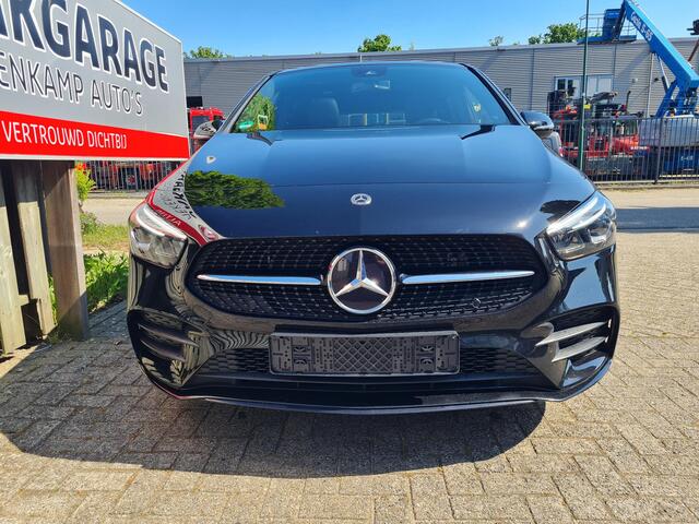 Mercedes-Benz B-KLASSE 250 e AMG Line Nightpakket 18''/Panoramadak/Sfeerverlichting/DAB/PDC v+a/Stoelverwarming/Climate/Apple Carplay & Android Auto